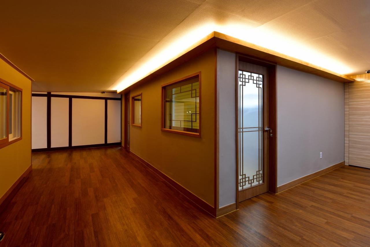 Guma Modern Hanokstay Daegu Exterior foto