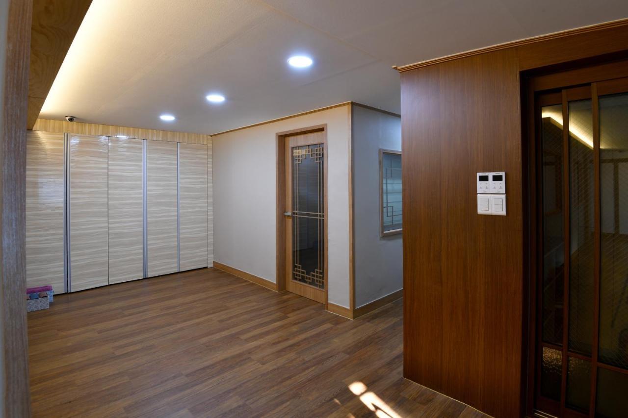 Guma Modern Hanokstay Daegu Exterior foto