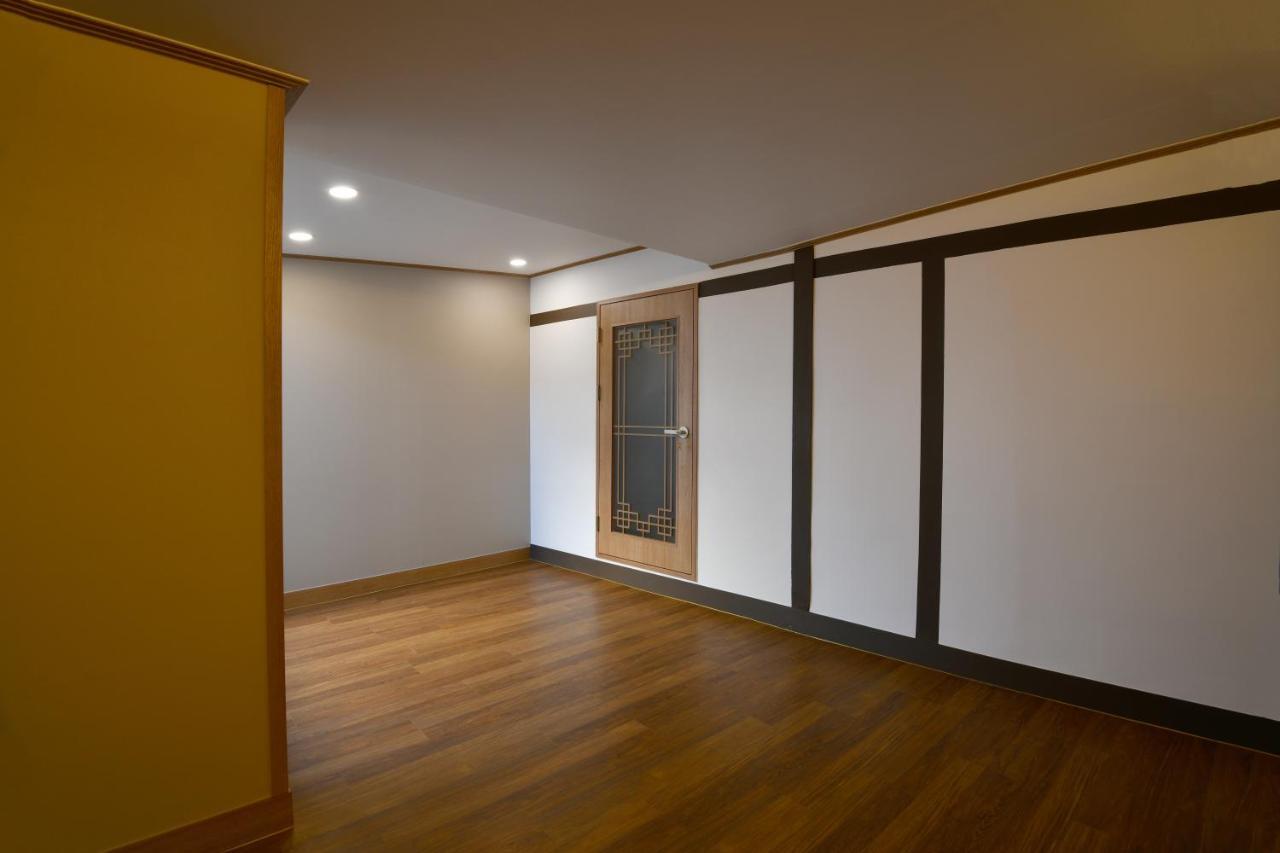 Guma Modern Hanokstay Daegu Exterior foto