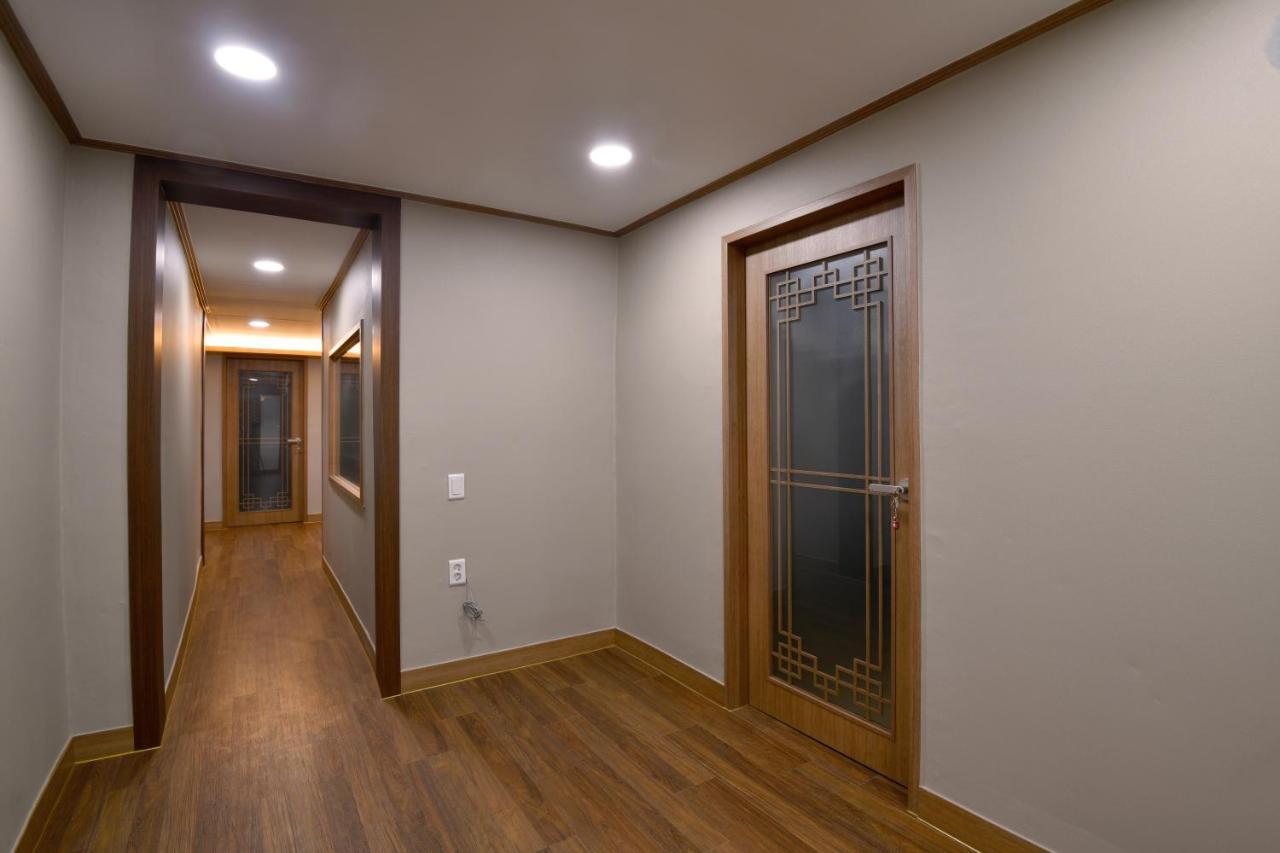 Guma Modern Hanokstay Daegu Exterior foto