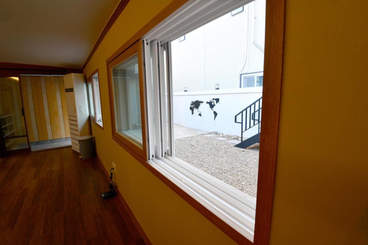 Guma Modern Hanokstay Daegu Exterior foto